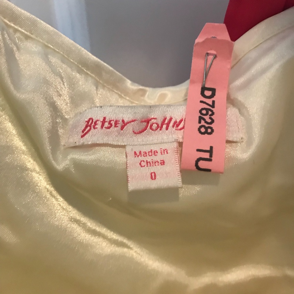 Short formal dress by Betsy Johnson - Picture 6 of 6